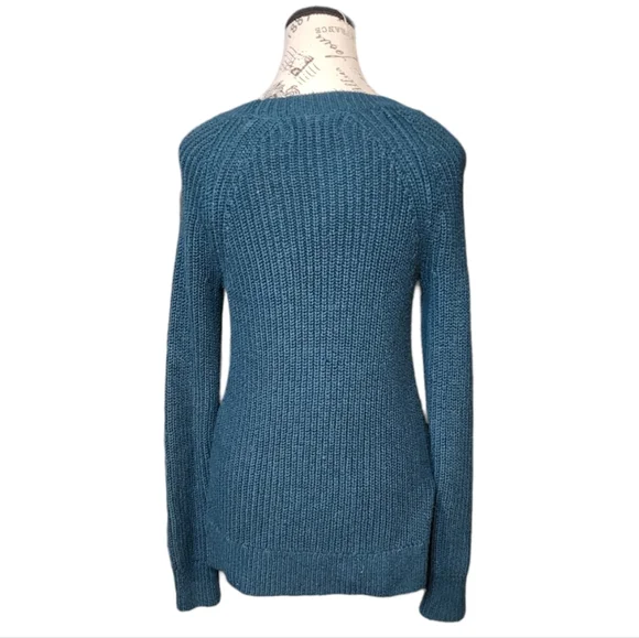 Abercrombie & Fitch Sweater Size Small - Picture 2 of 4